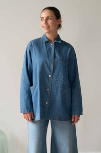 Woman wearing DinahJacket Ollie Denim jacket