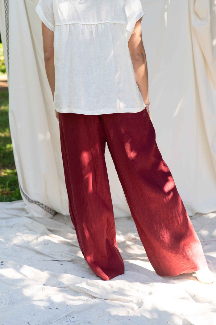 OllieRed pants and top, DSC8616