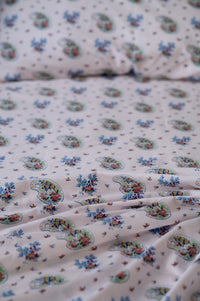 Sheets with paisley and floral design