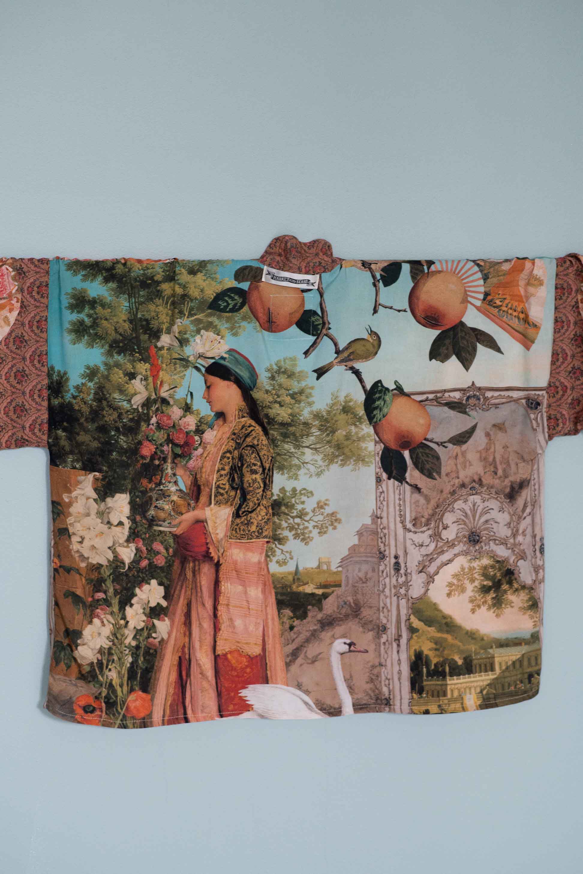 Kimono with garden scene