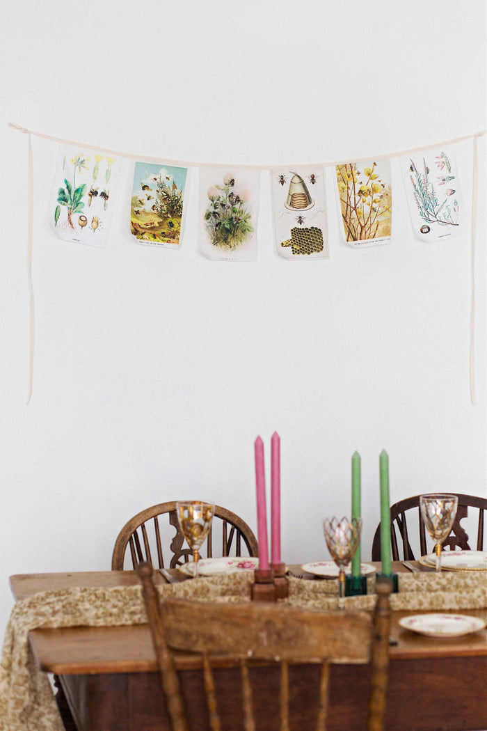 Precious Bees Garland with Arlo & Enzo Candle Holders