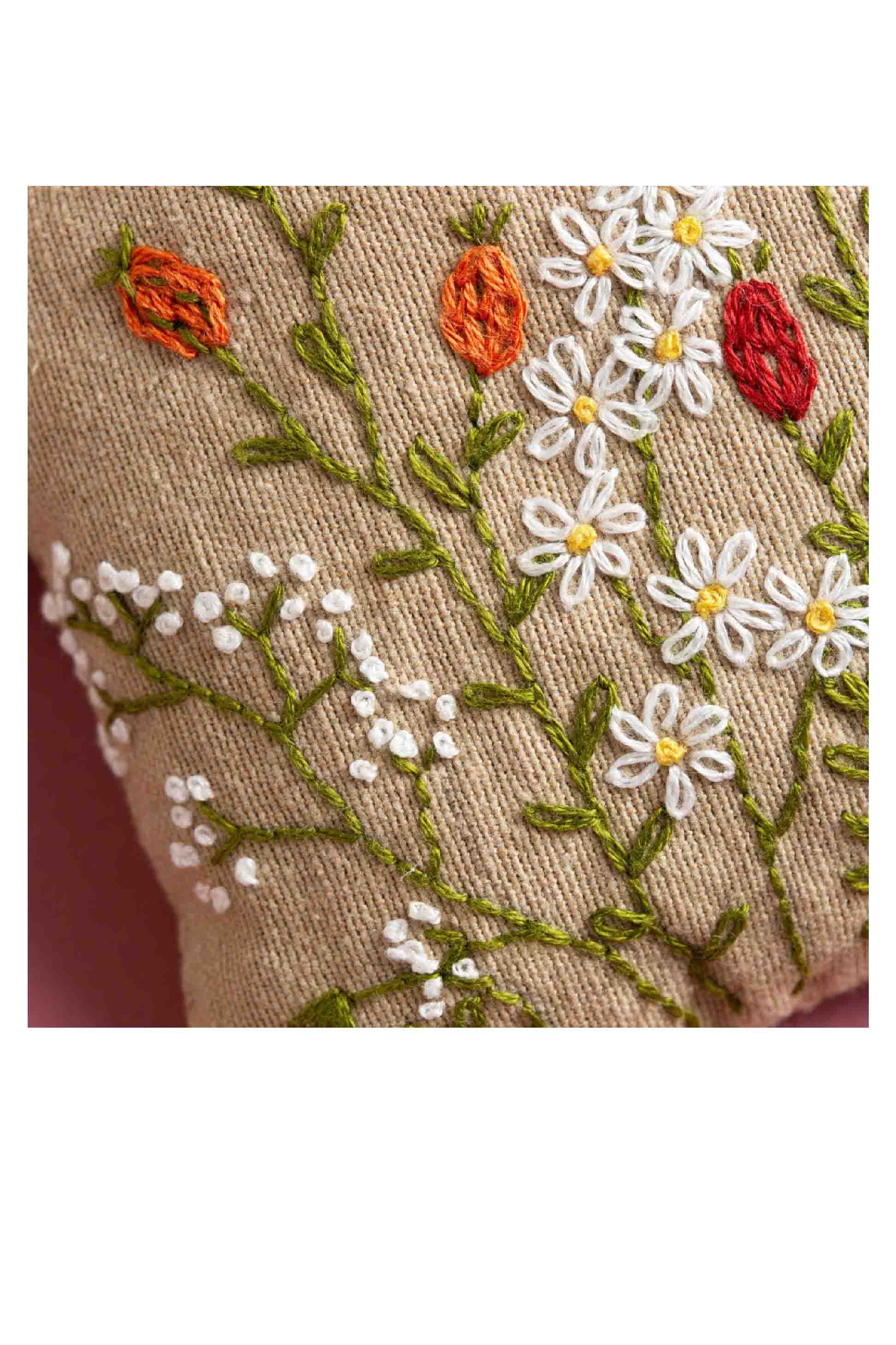 Bee Lavender Bags Embroidery Kit