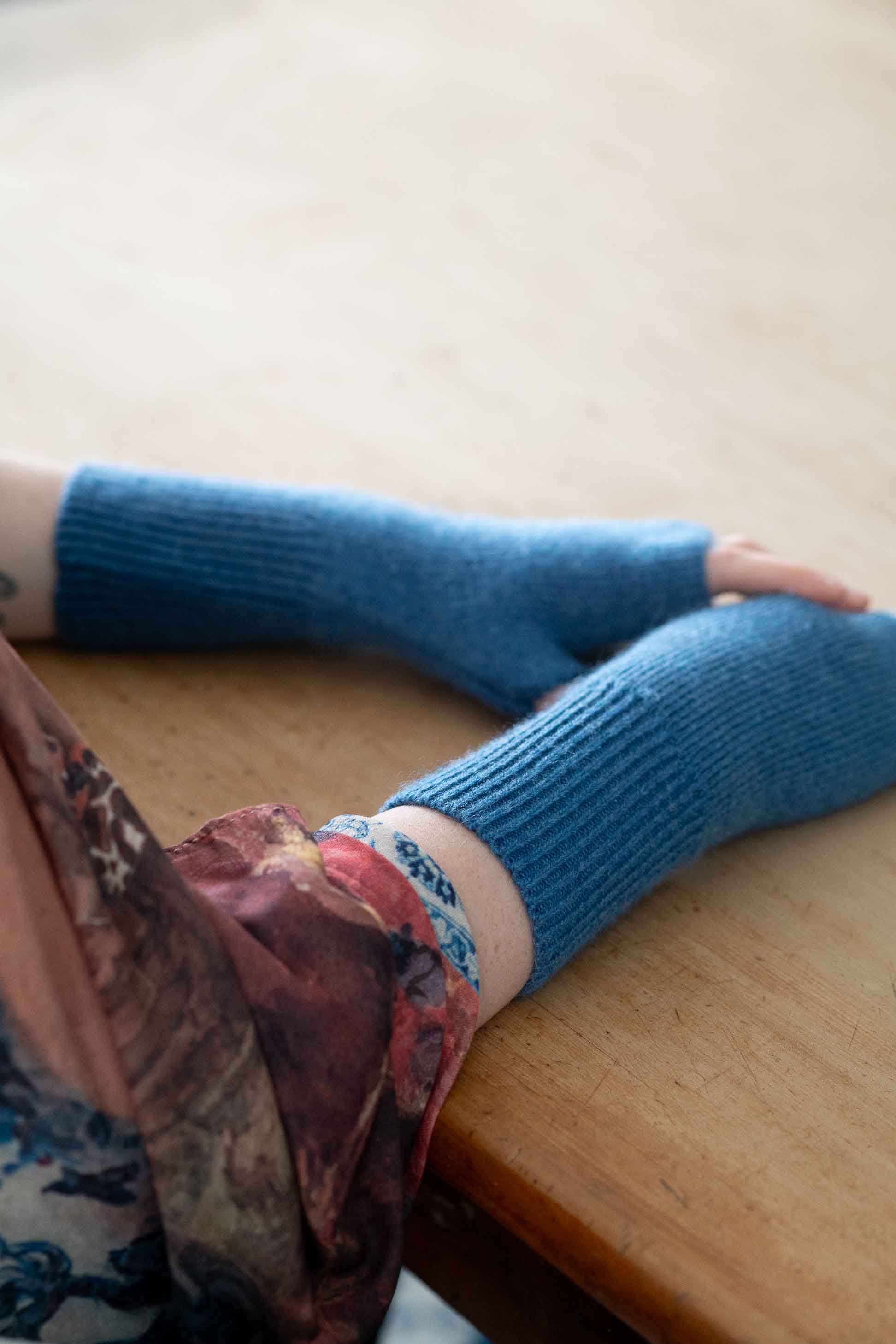 Julia Mittens Blue Jean