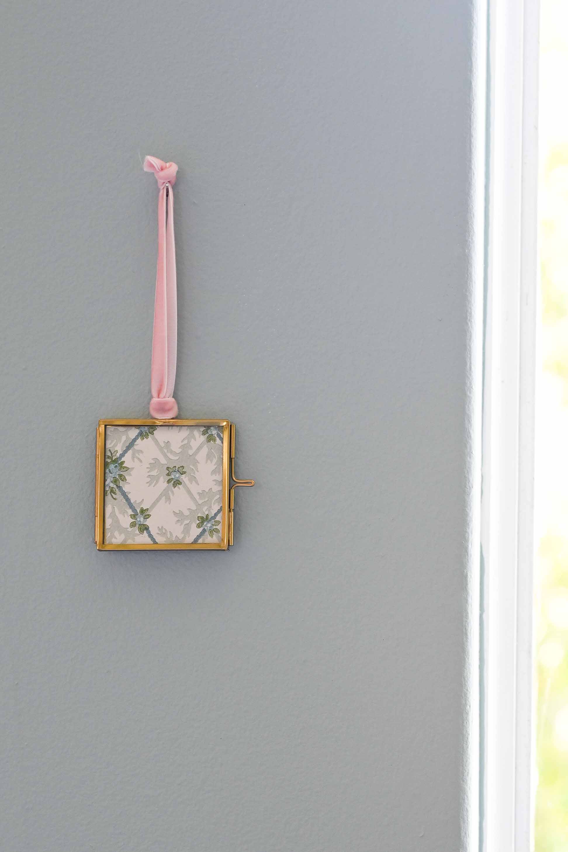 Mini Frame pink velvet