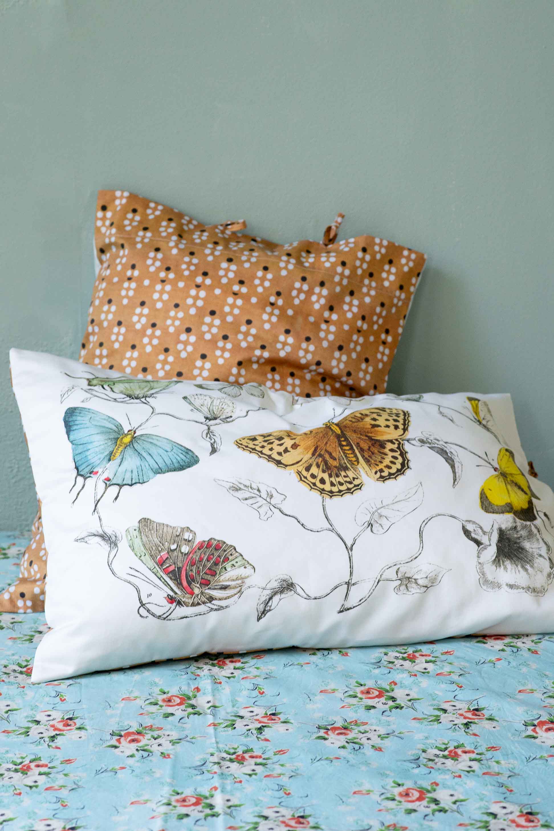 Butterflies organic cotton pillowcase set