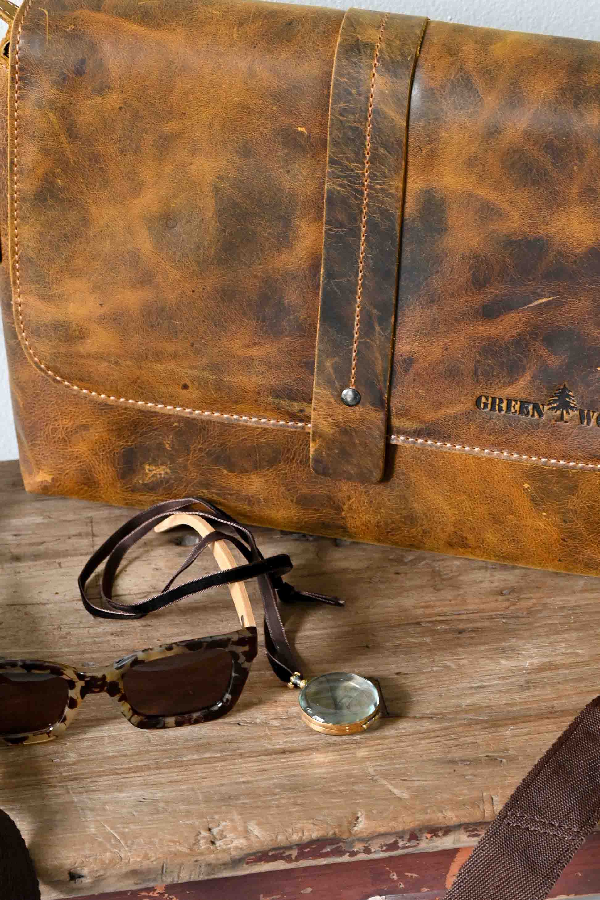 Christoph Messenger Bag Camel