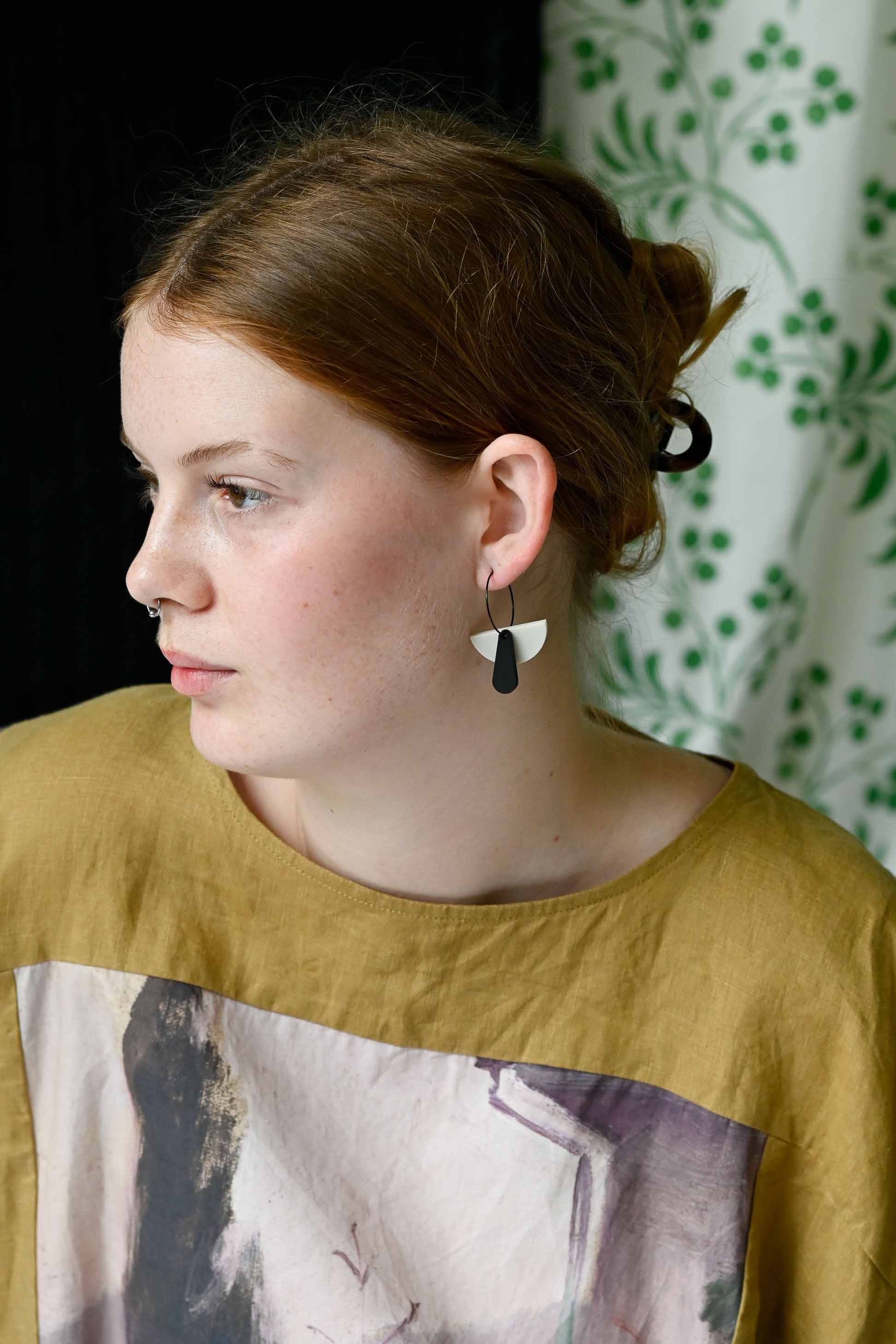 Deco Hoop Earrings Ivory Black
