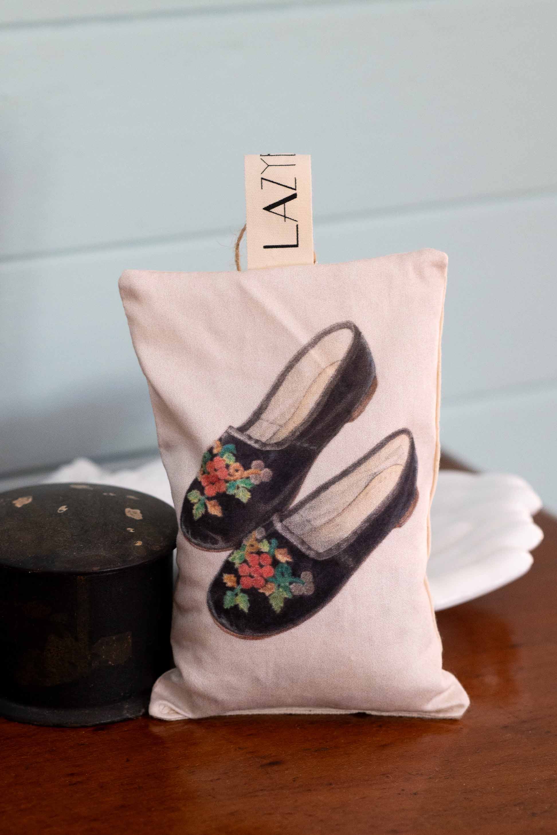 Scented Sachet Embroidered Slippers - Orange/Clove