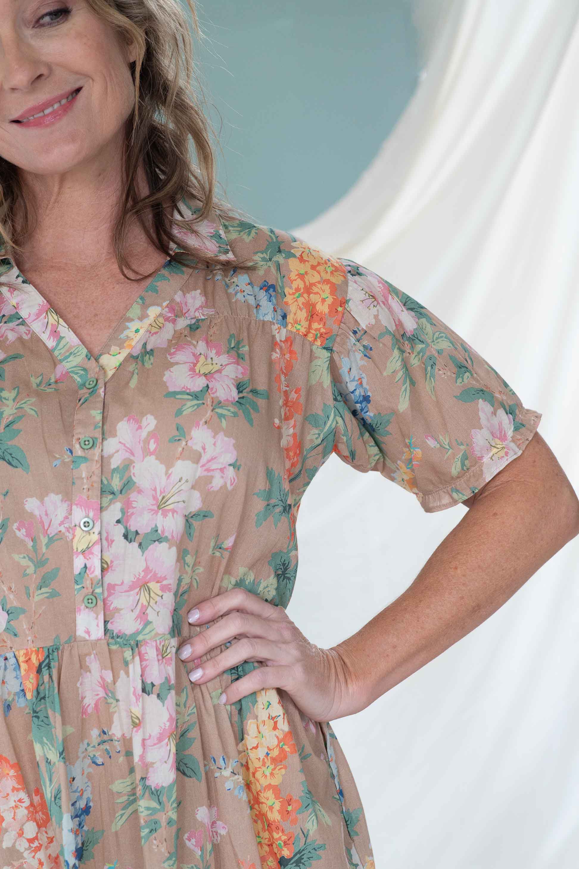 Woman in GeorgiaFlora floral dress