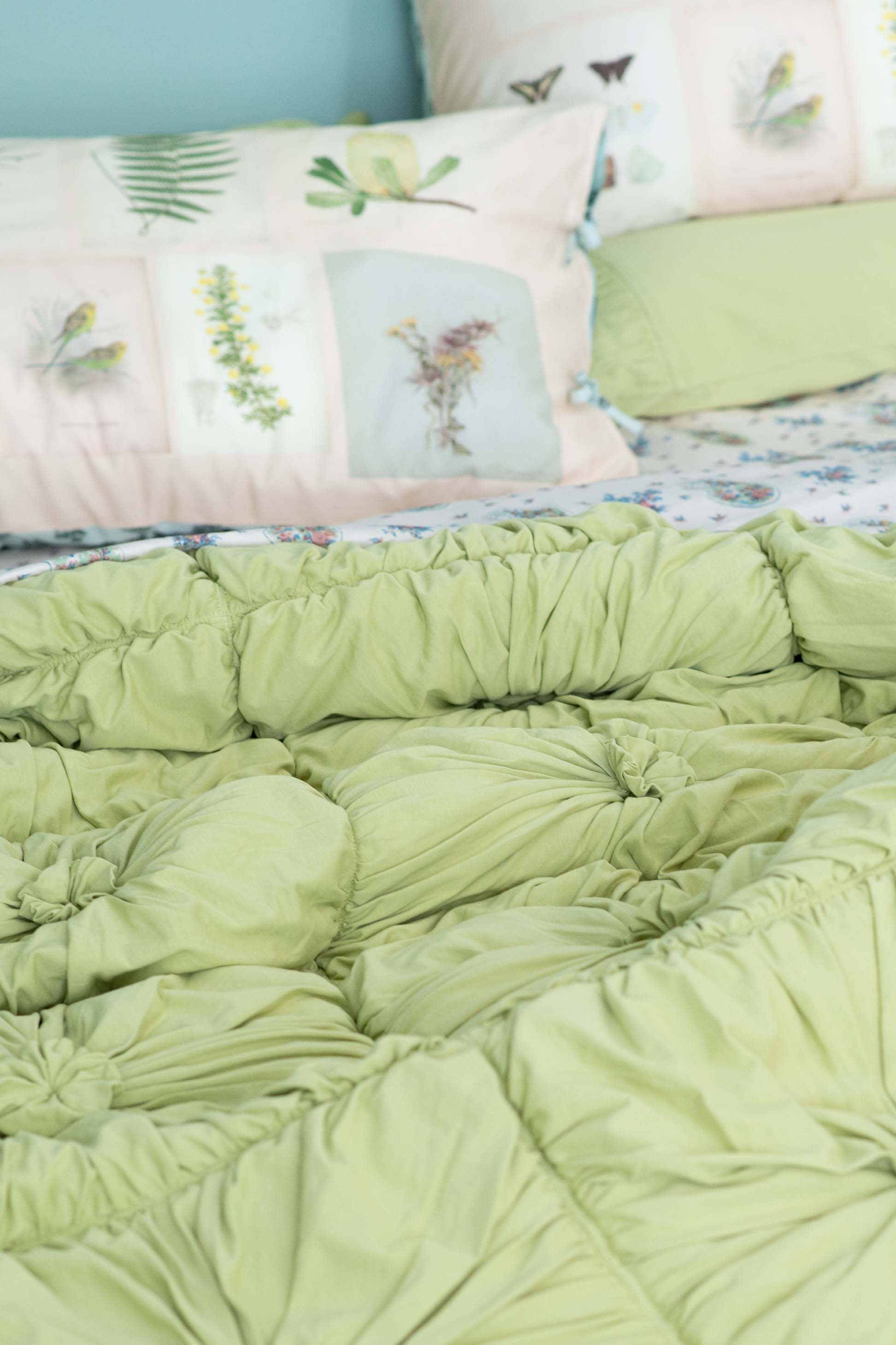 Green tea rosette bedding set