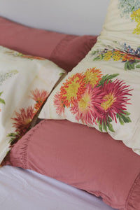 Horticole Cedar pillowcase set with floral design