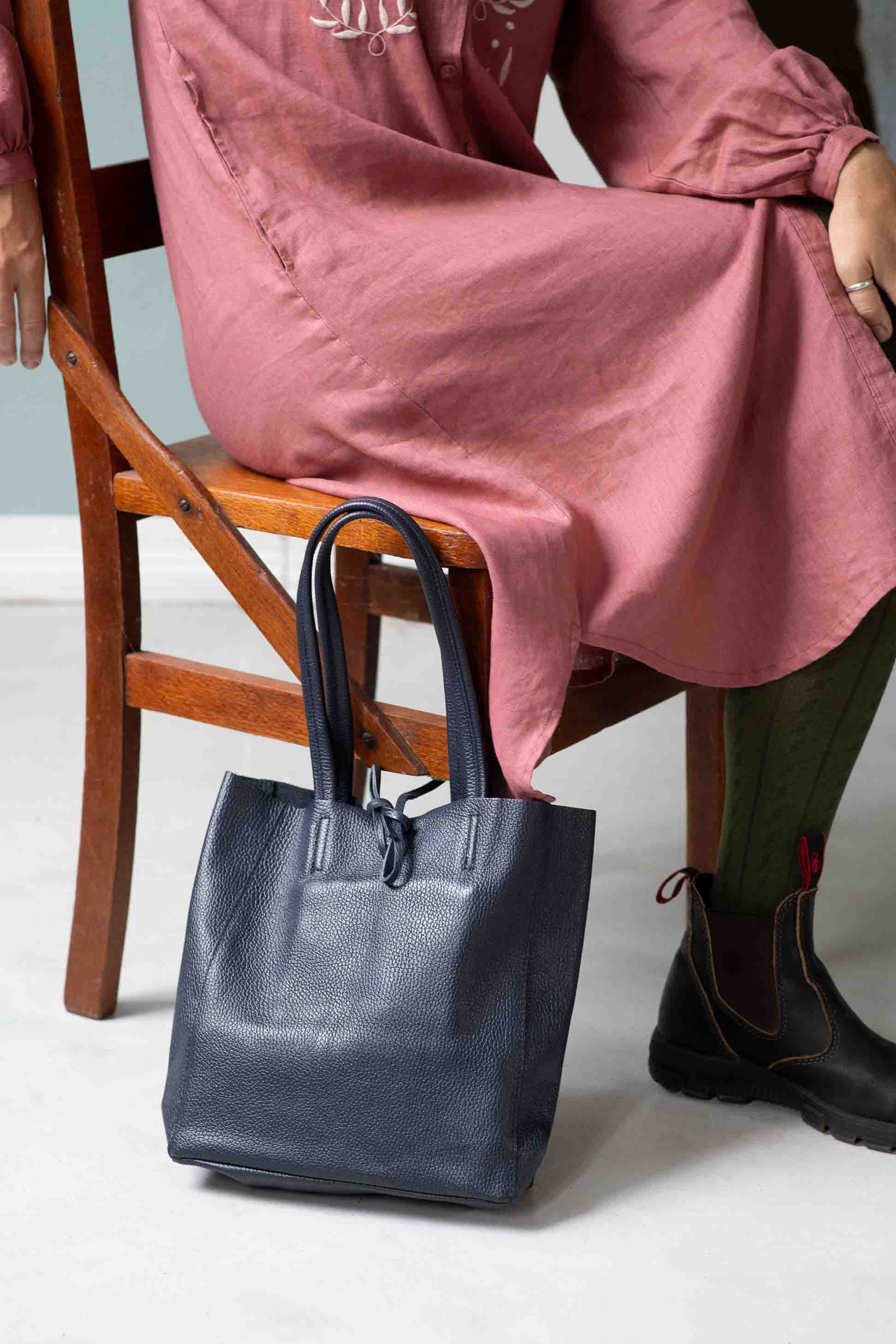 Tote Dusty Navy