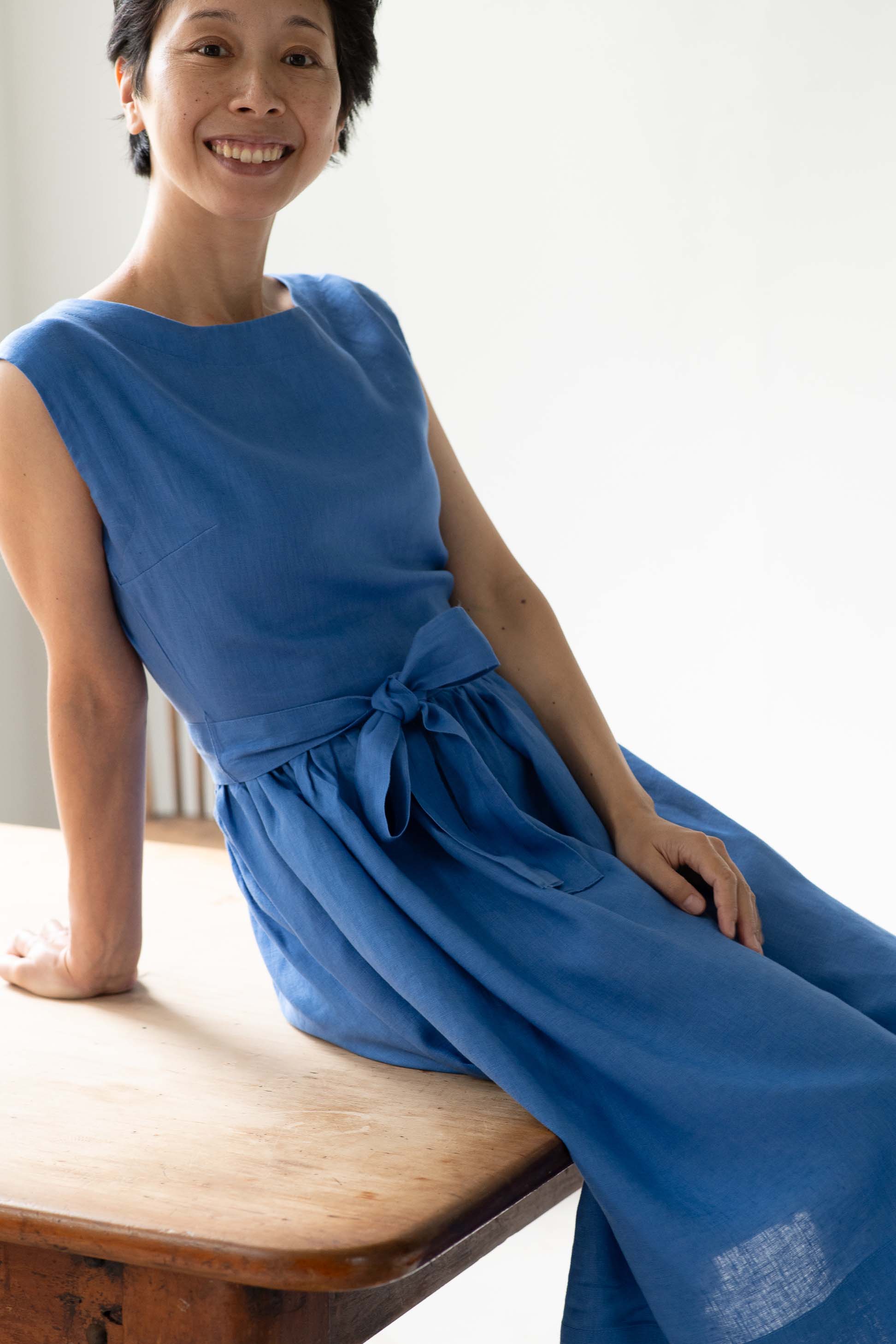Woman in Janedress Lapis blue dress, DSC2423