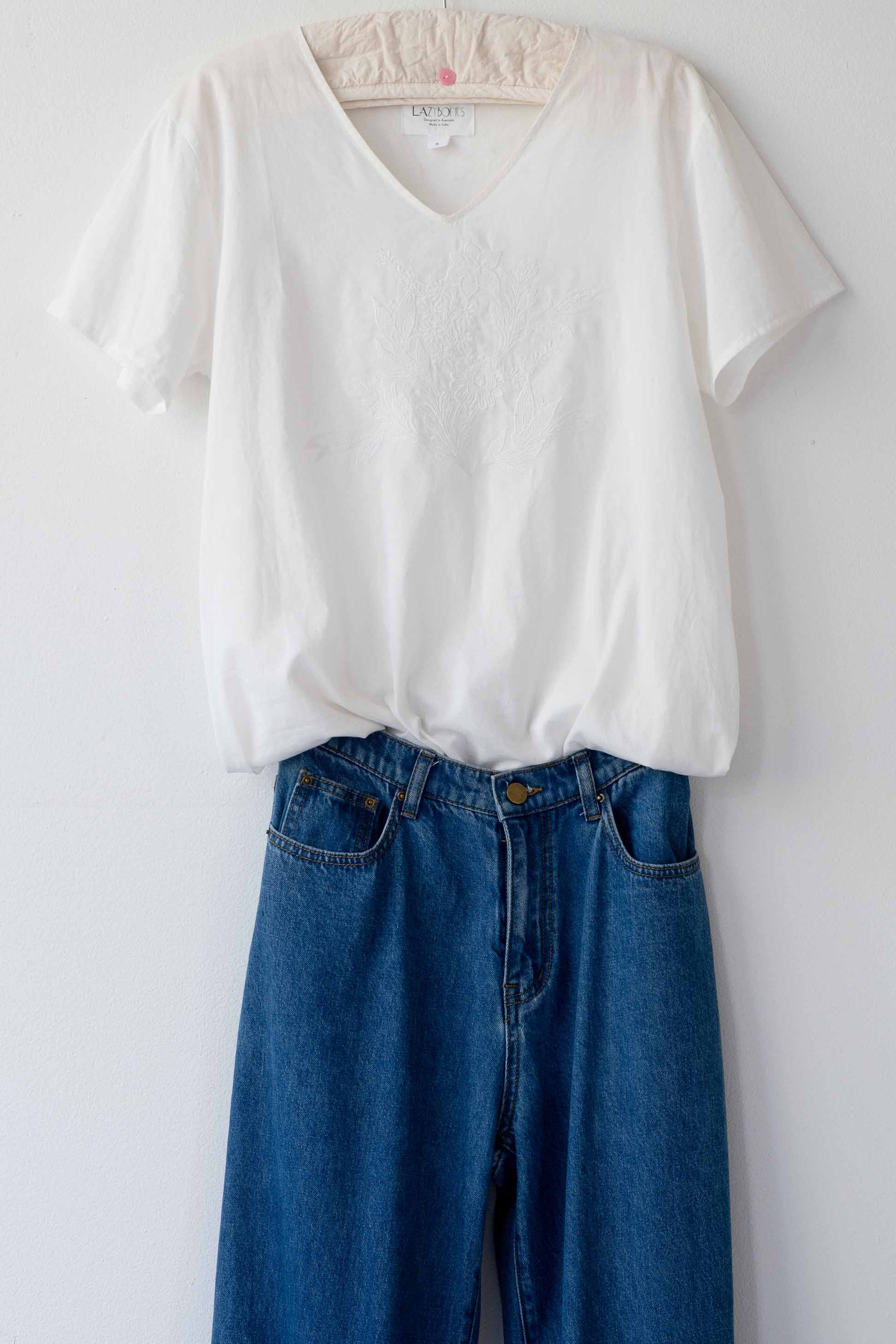 Tilly embroidered tee white