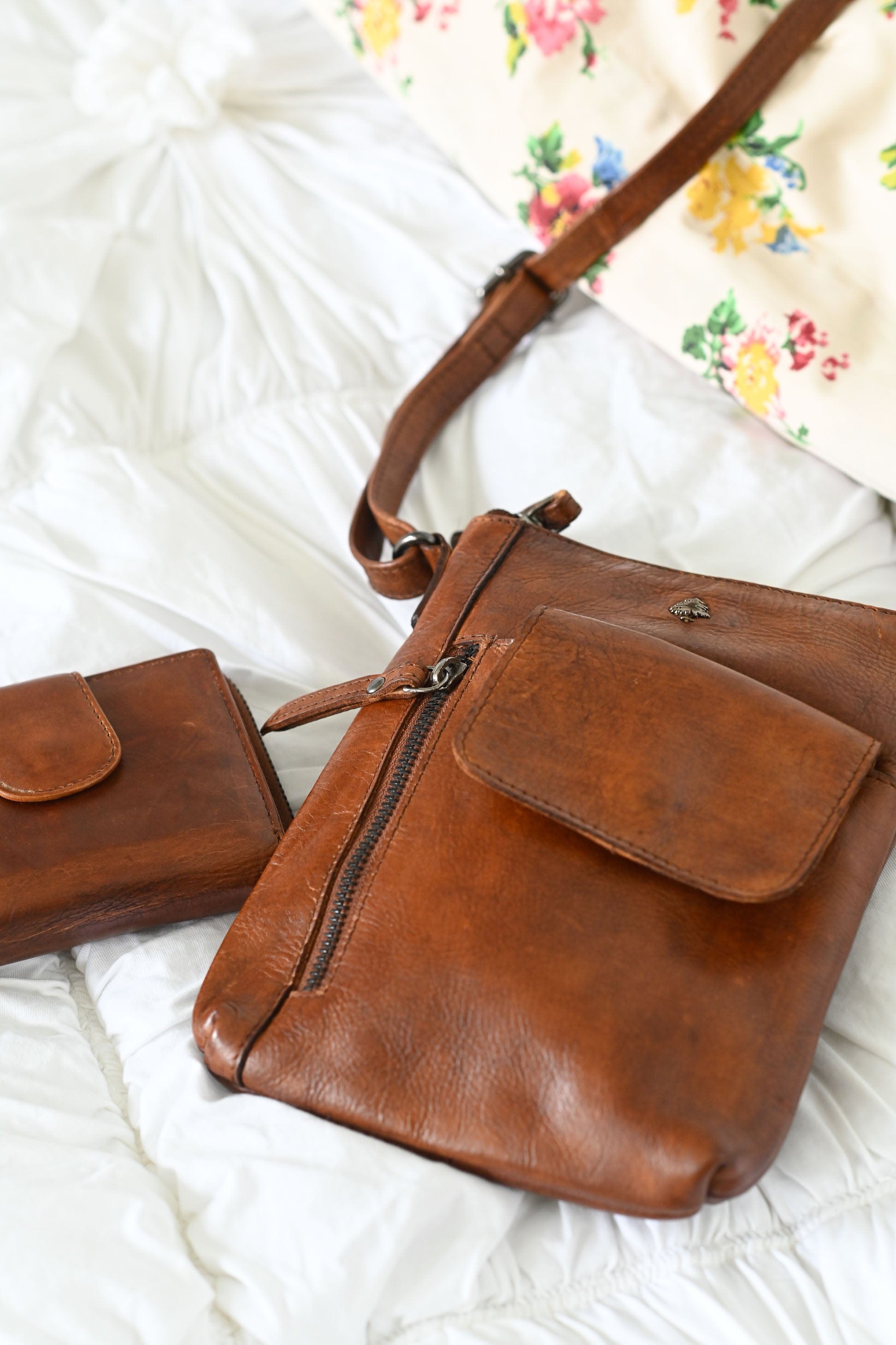 Julia Leather Shoulder Bag Cognac