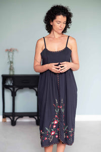 Juliet in charcoal dress, DSC1978