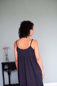 Juliet in charcoal dress, photo DSC1990