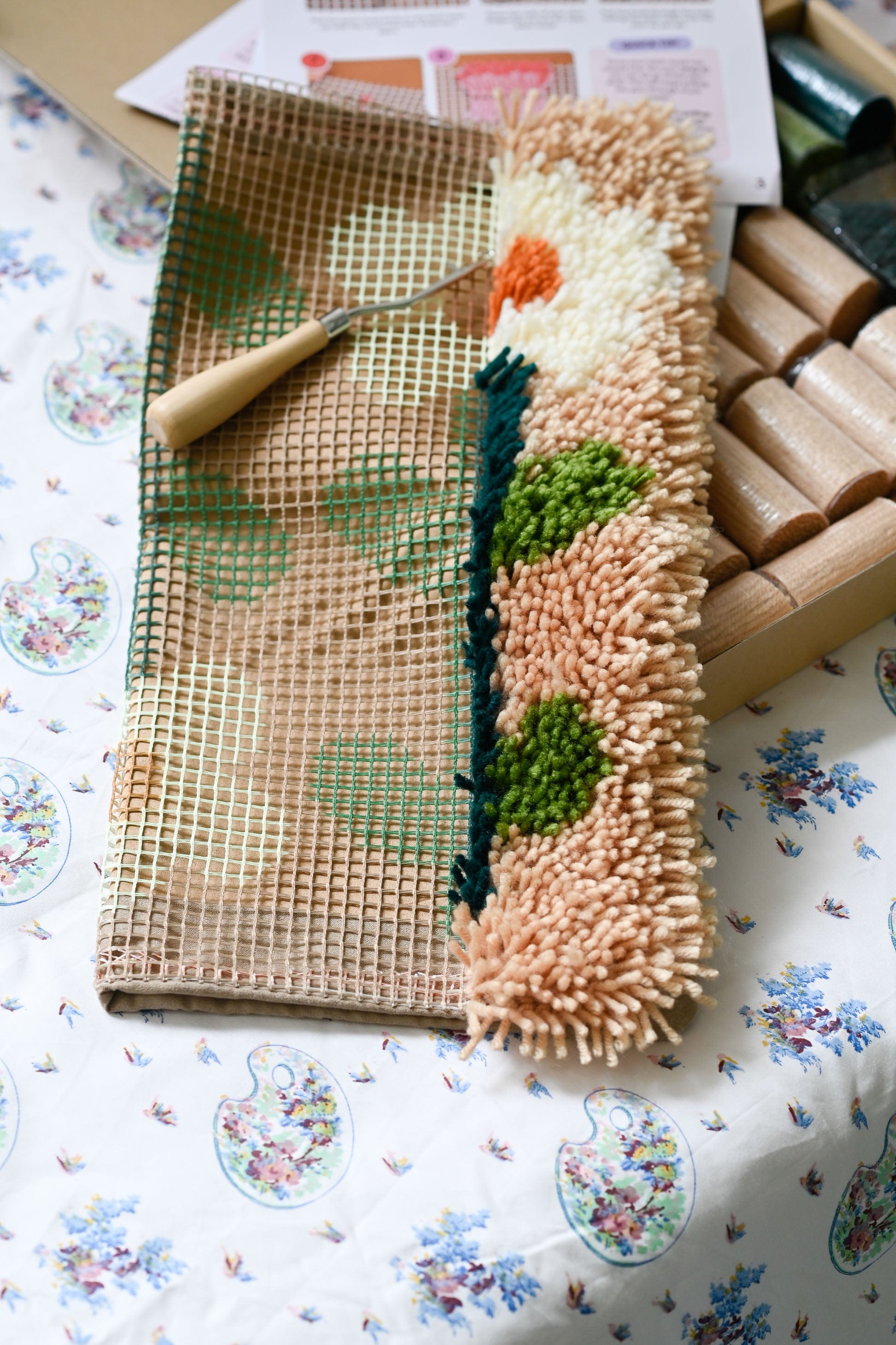 Pretty Petals Latch Hook Cushion Kit