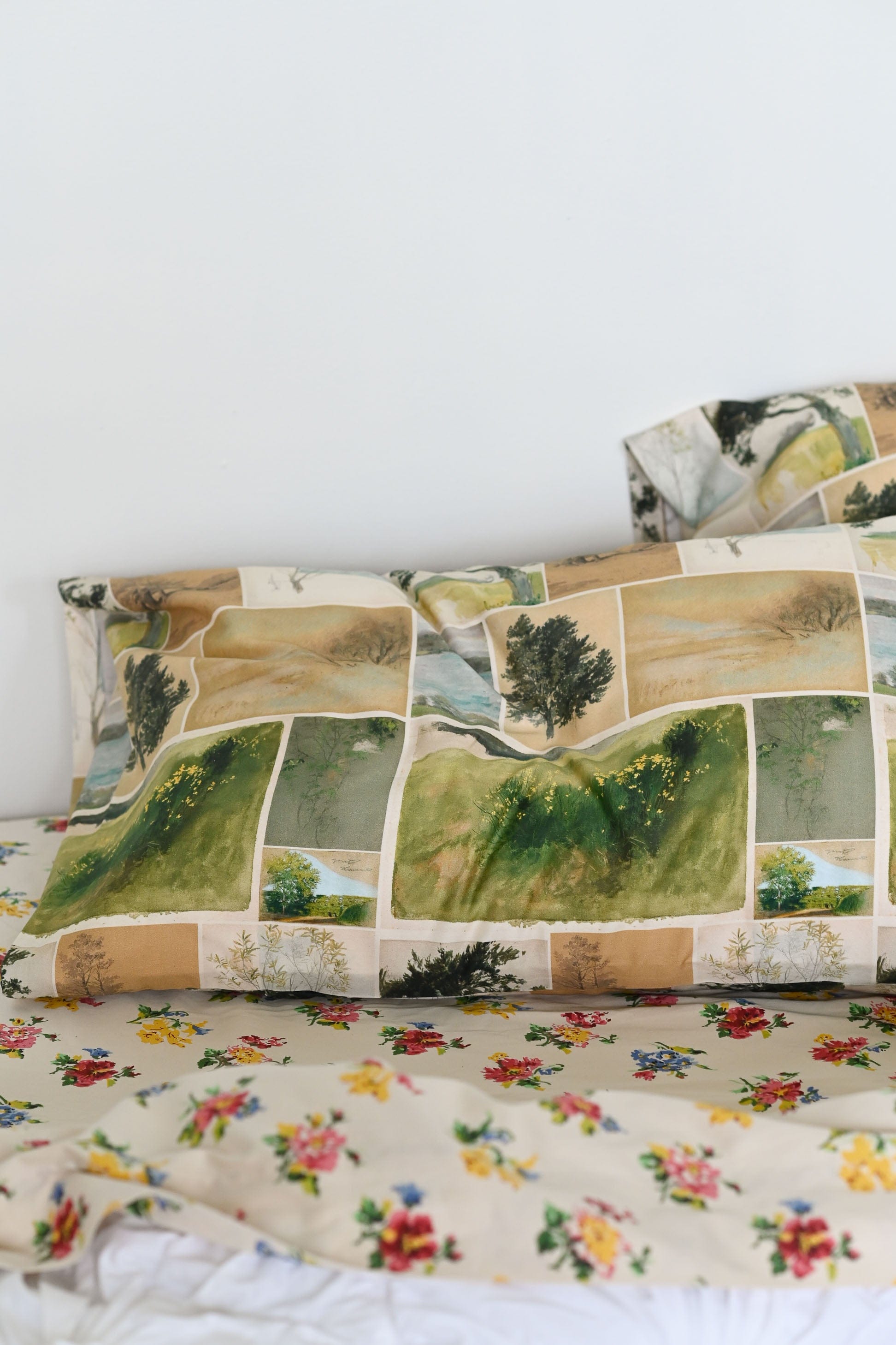 Nature Studies organic cotton pillowcase set