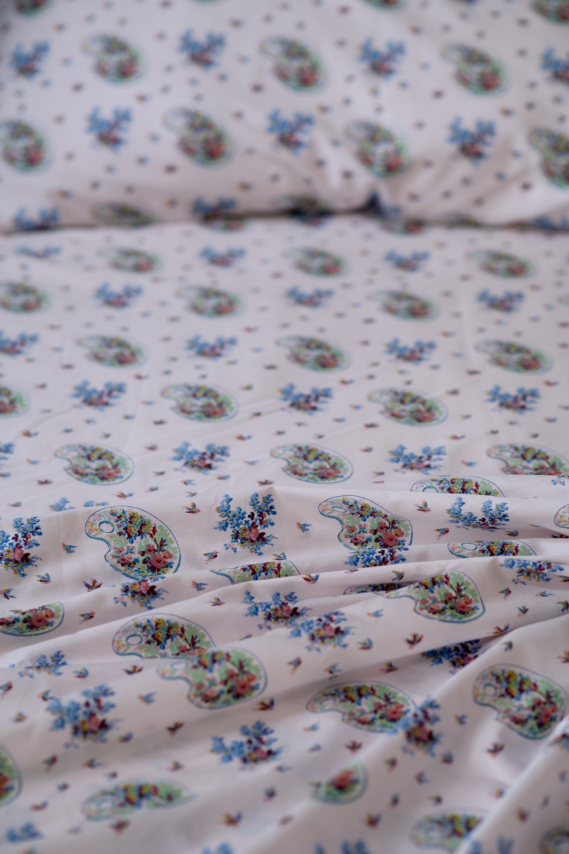 Sheets with paisley and floral design