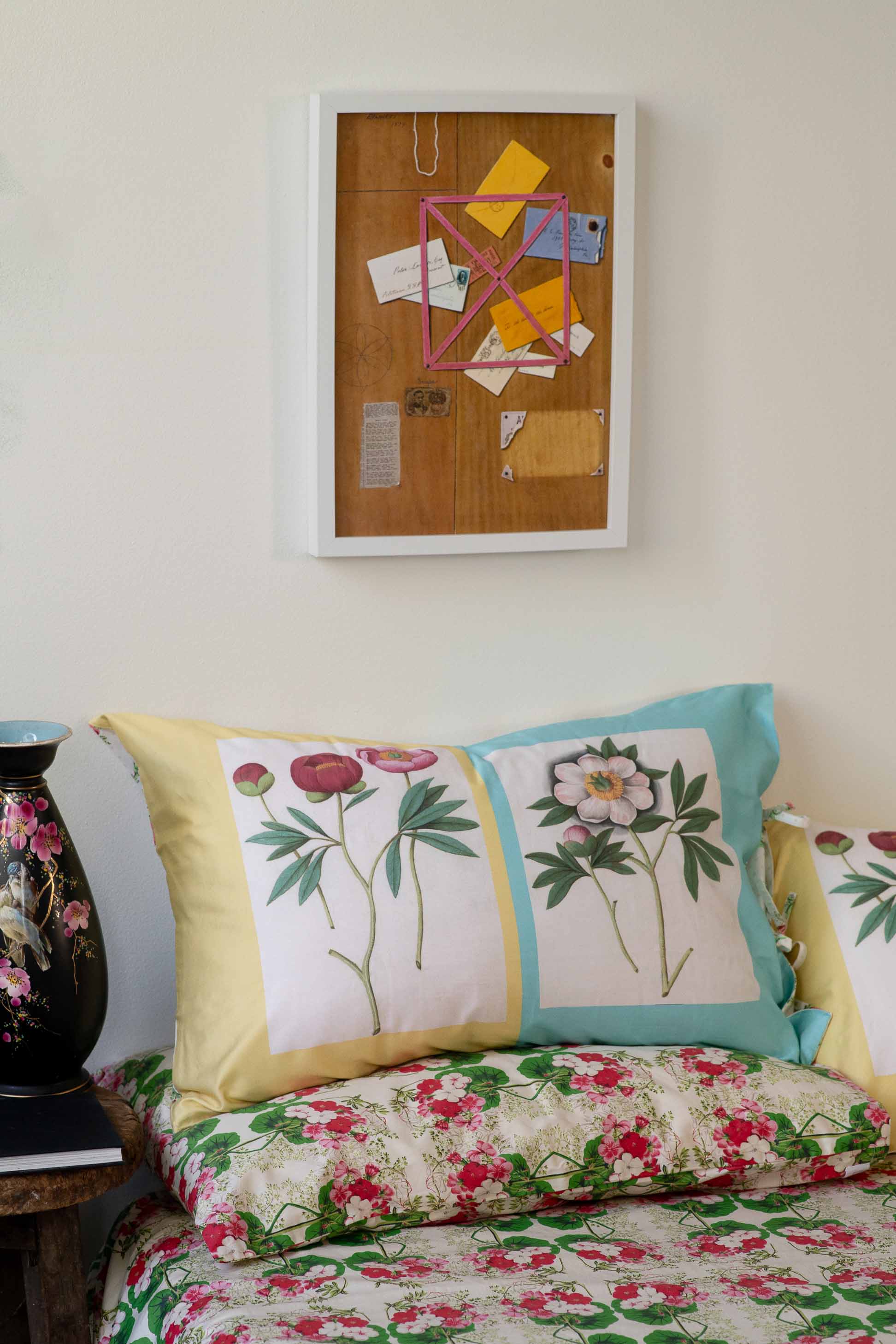 Peony pillowcase set with pelargonium design