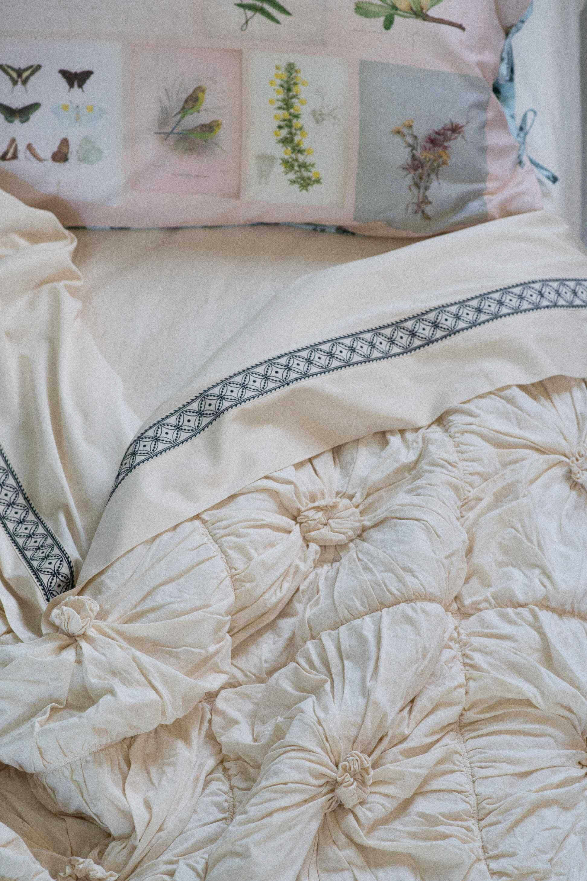 Rosette Natural La Belle Sheets Pillowcase with Floral Print