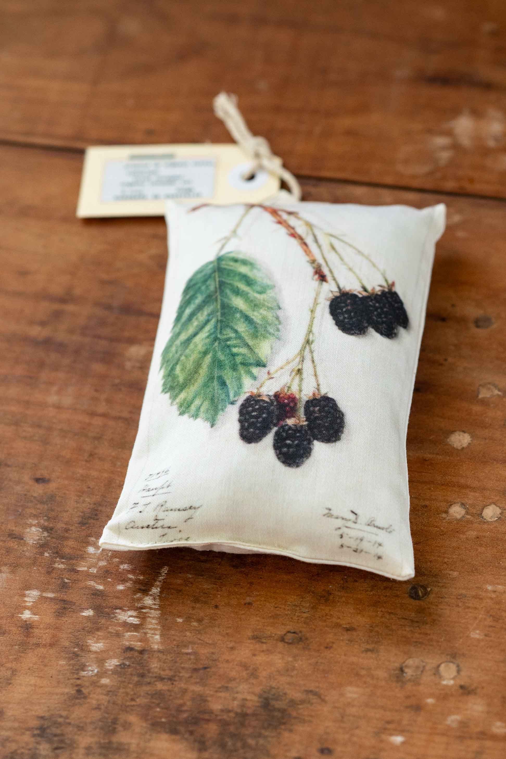 Rubus Scented Sachet with Blackberry Image