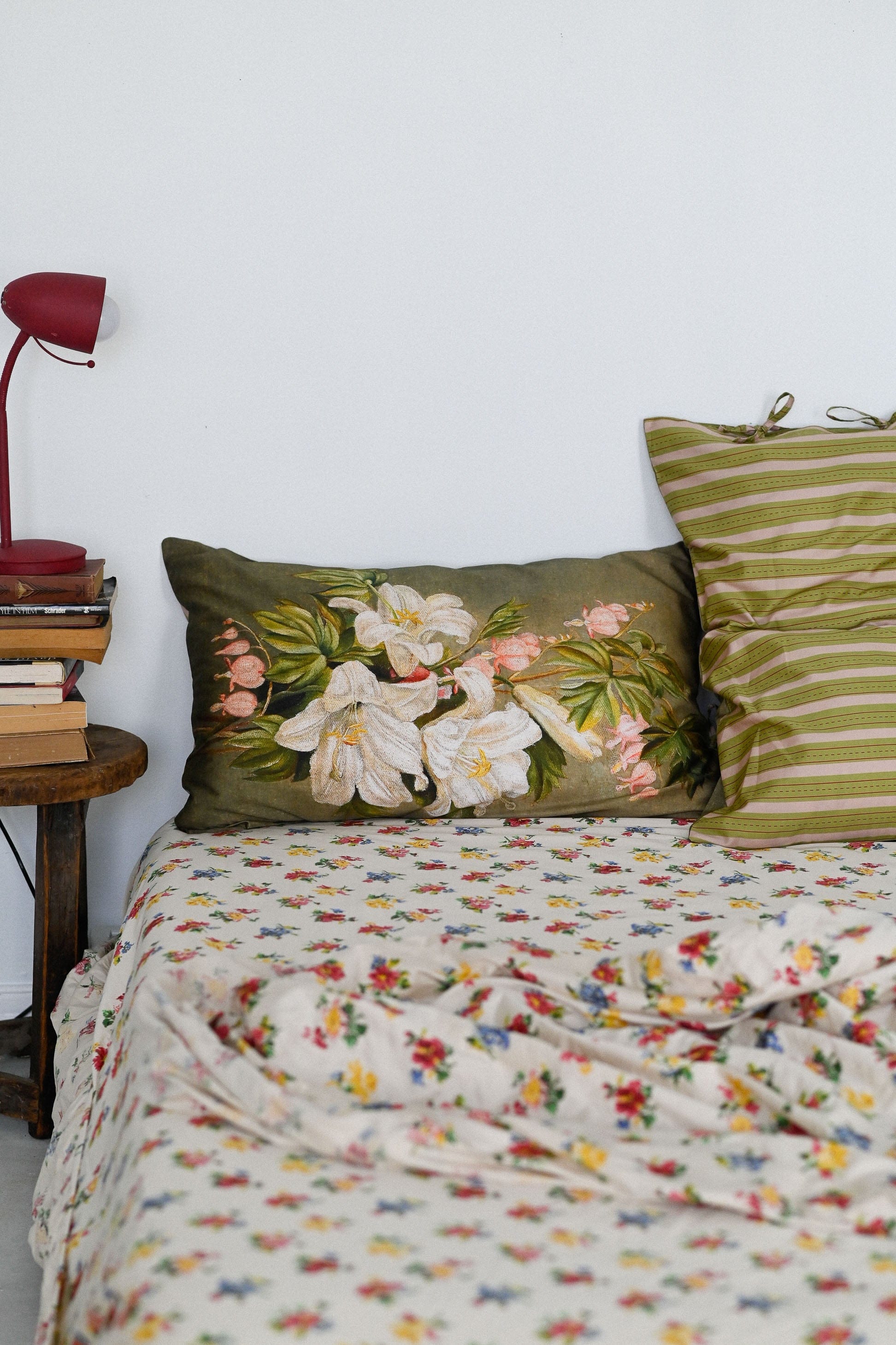 Tiger Lilies organic cotton pillowcase set