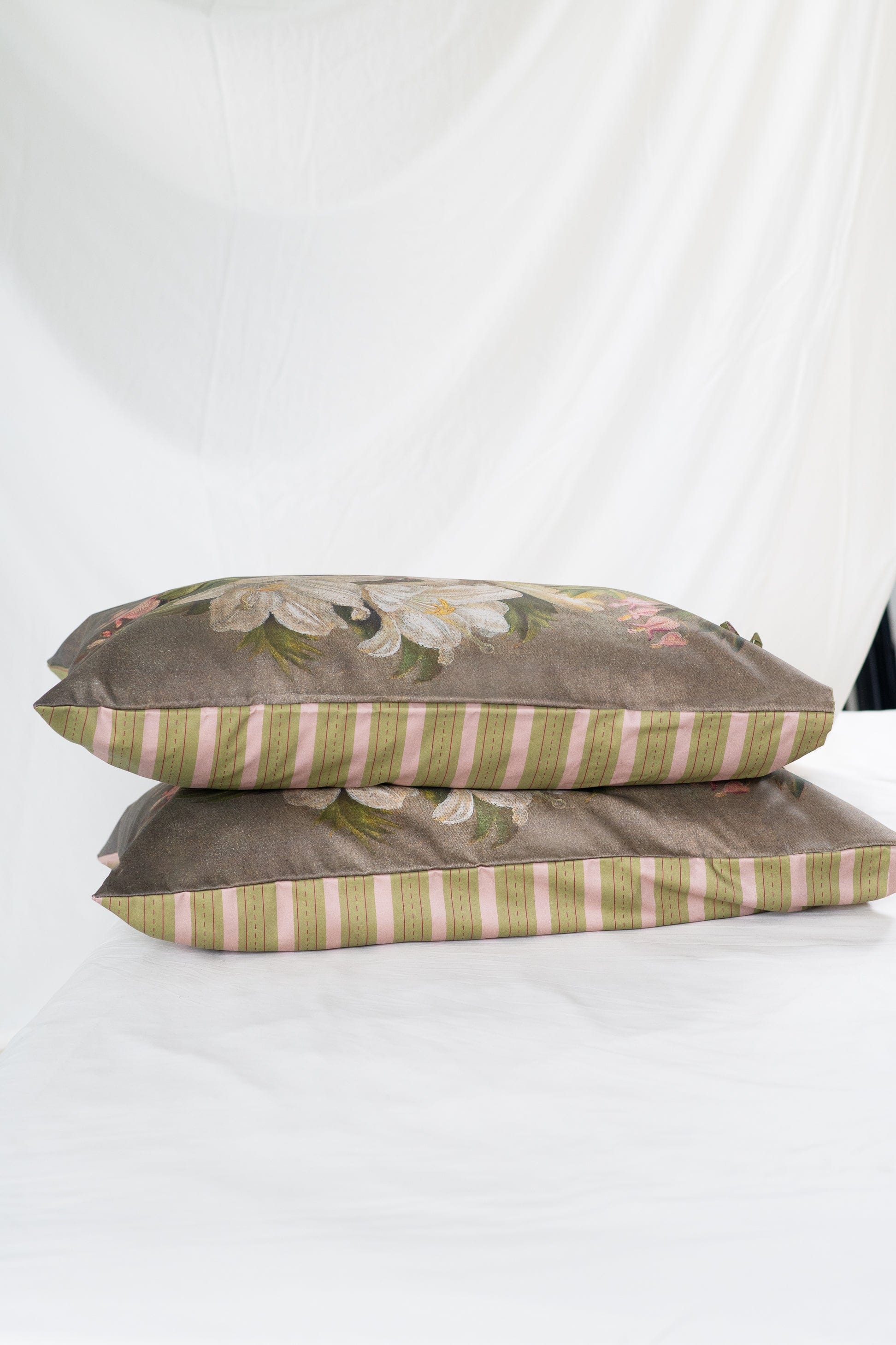 Tiger Lilies organic cotton pillowcase set