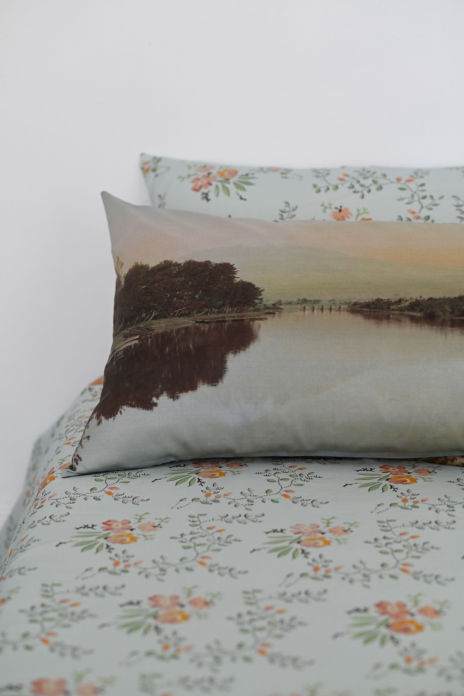 View of Mt Fuji Pillowcase Set