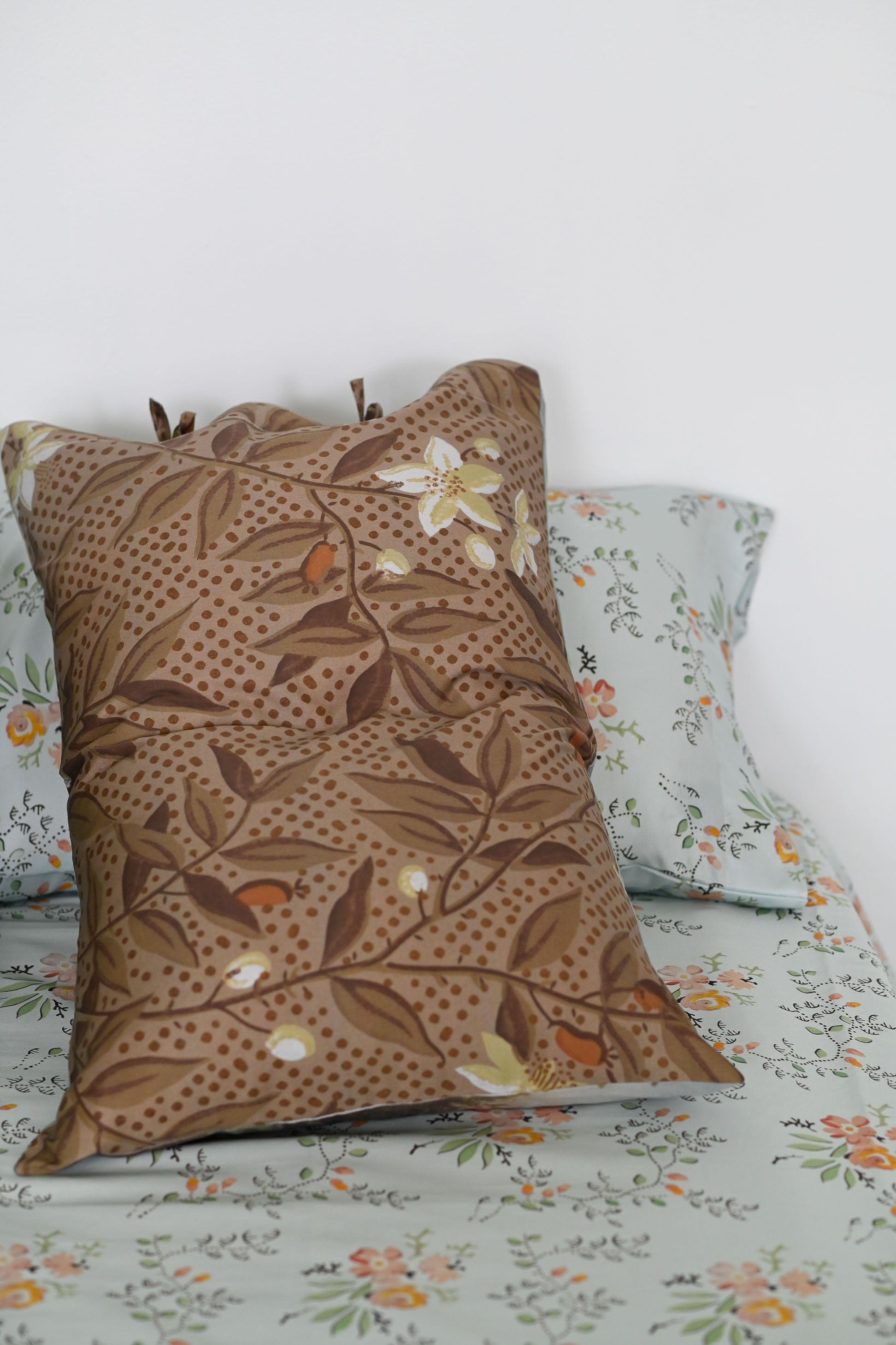 View of Mt Fuji Pillowcase Set