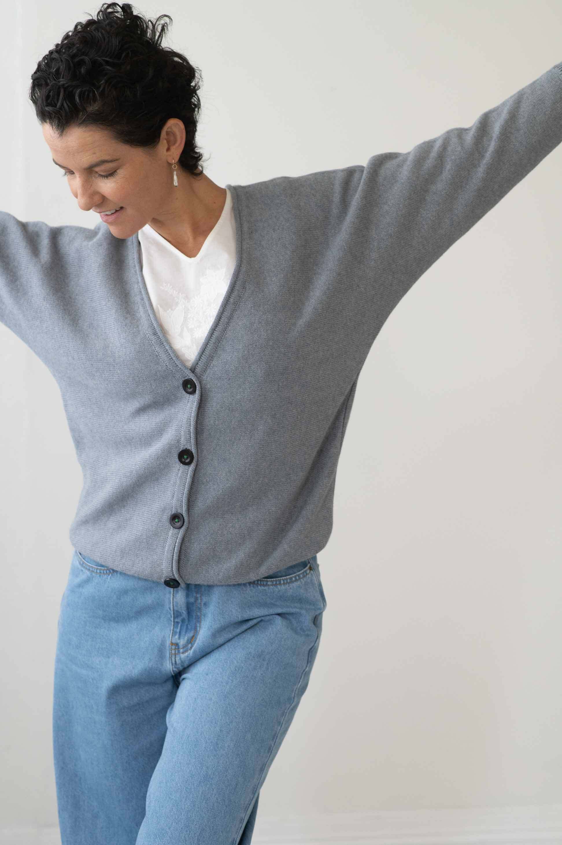 Willa cardigan Chambray *organic cotton