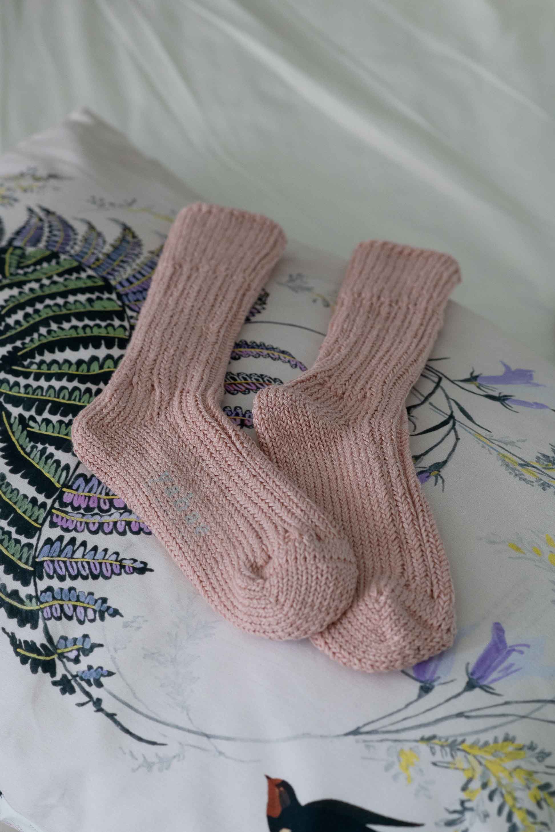 Yahae Kan Socks Pink