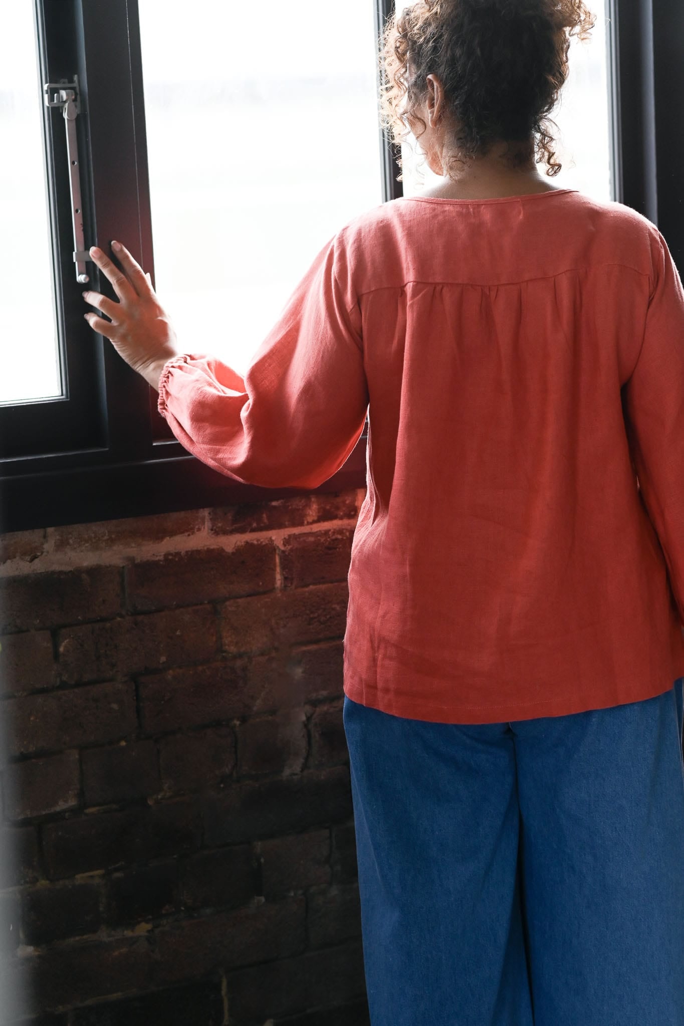 amelia linen top burnt orange back