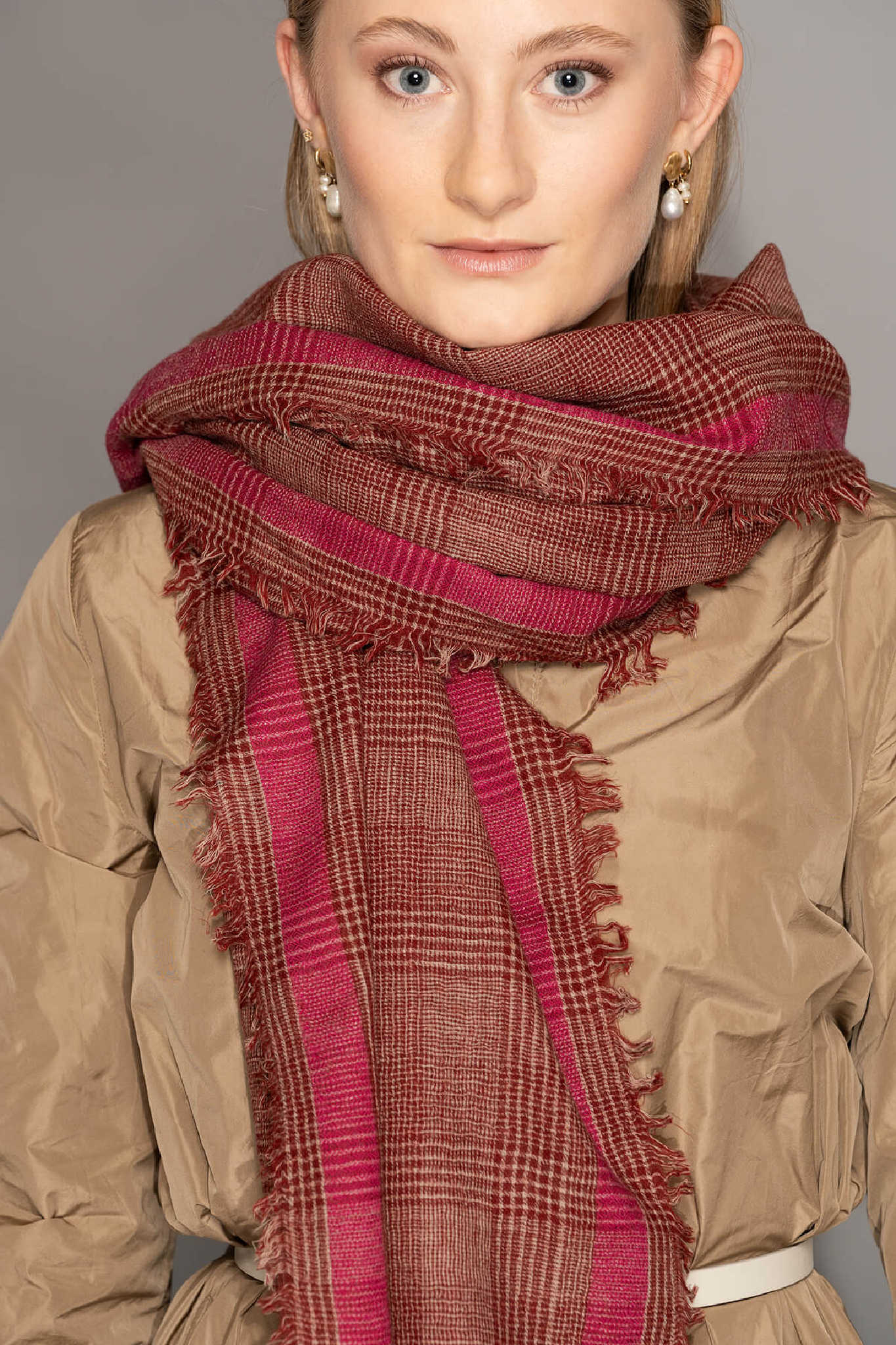 Elva Scarf Check