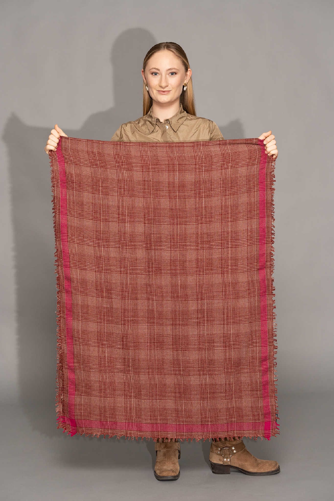 Elva Scarf Check