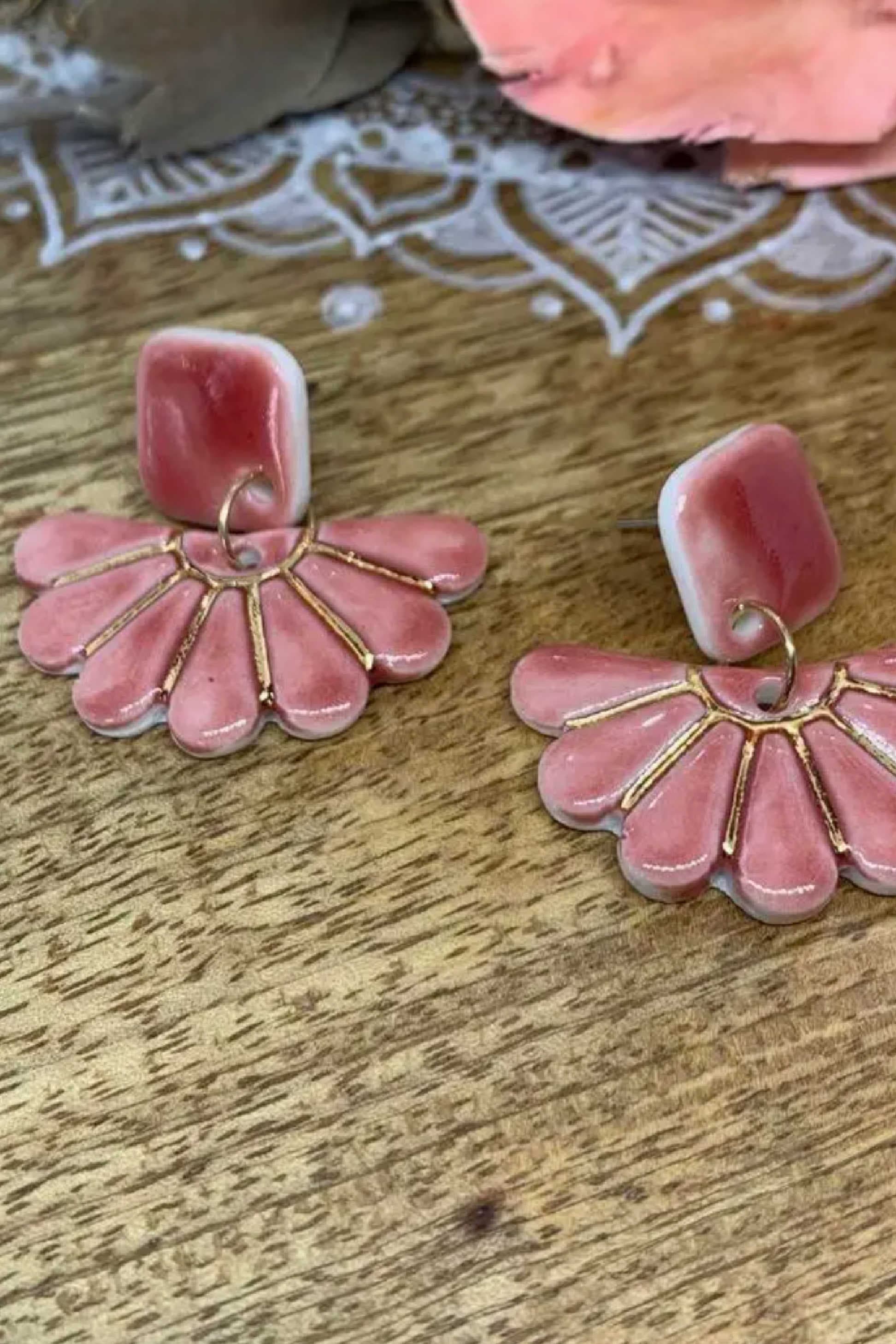 Georgiana Porcelain Earrings Snap Dragon