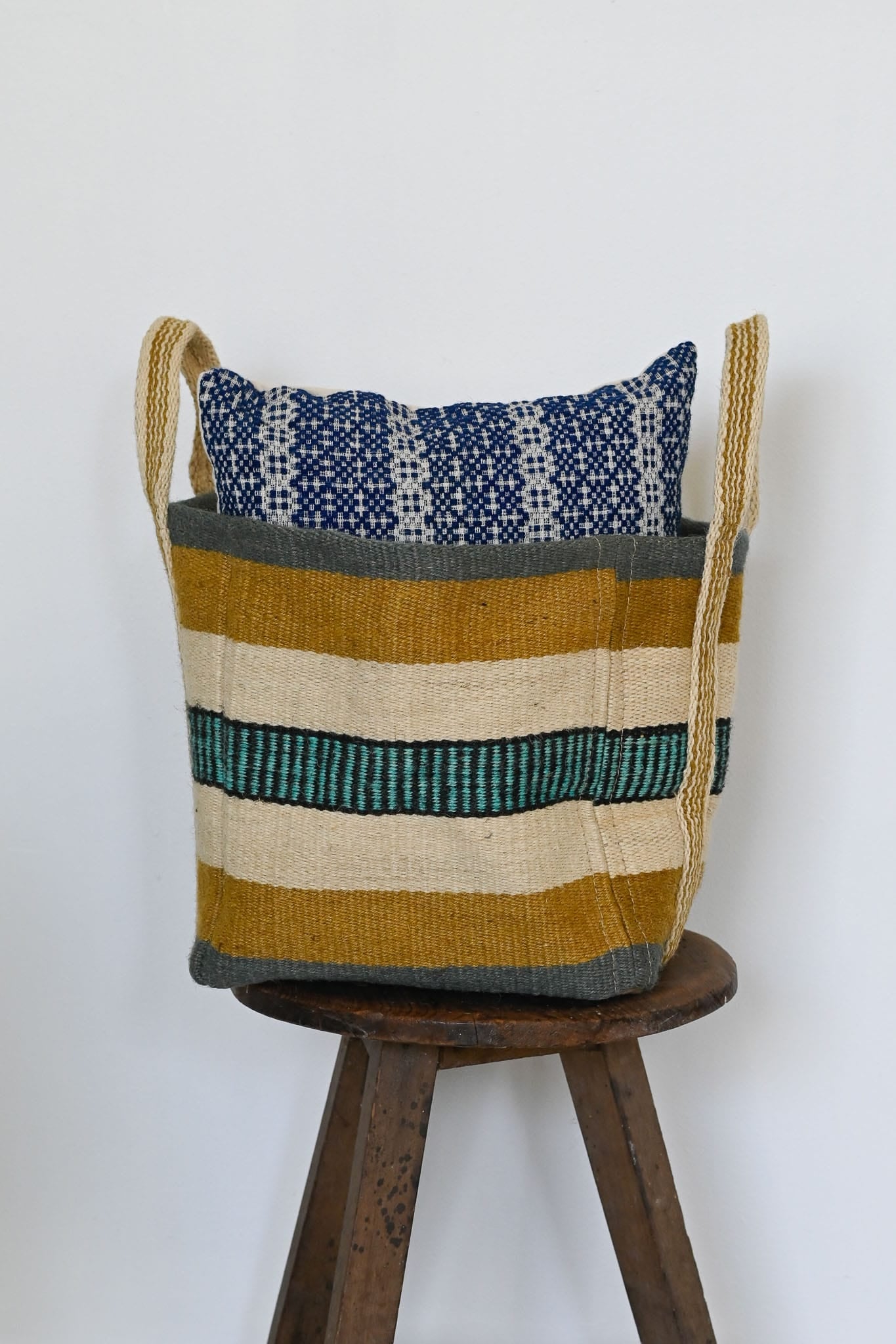 Square Kilm Bag Khaki/Natural