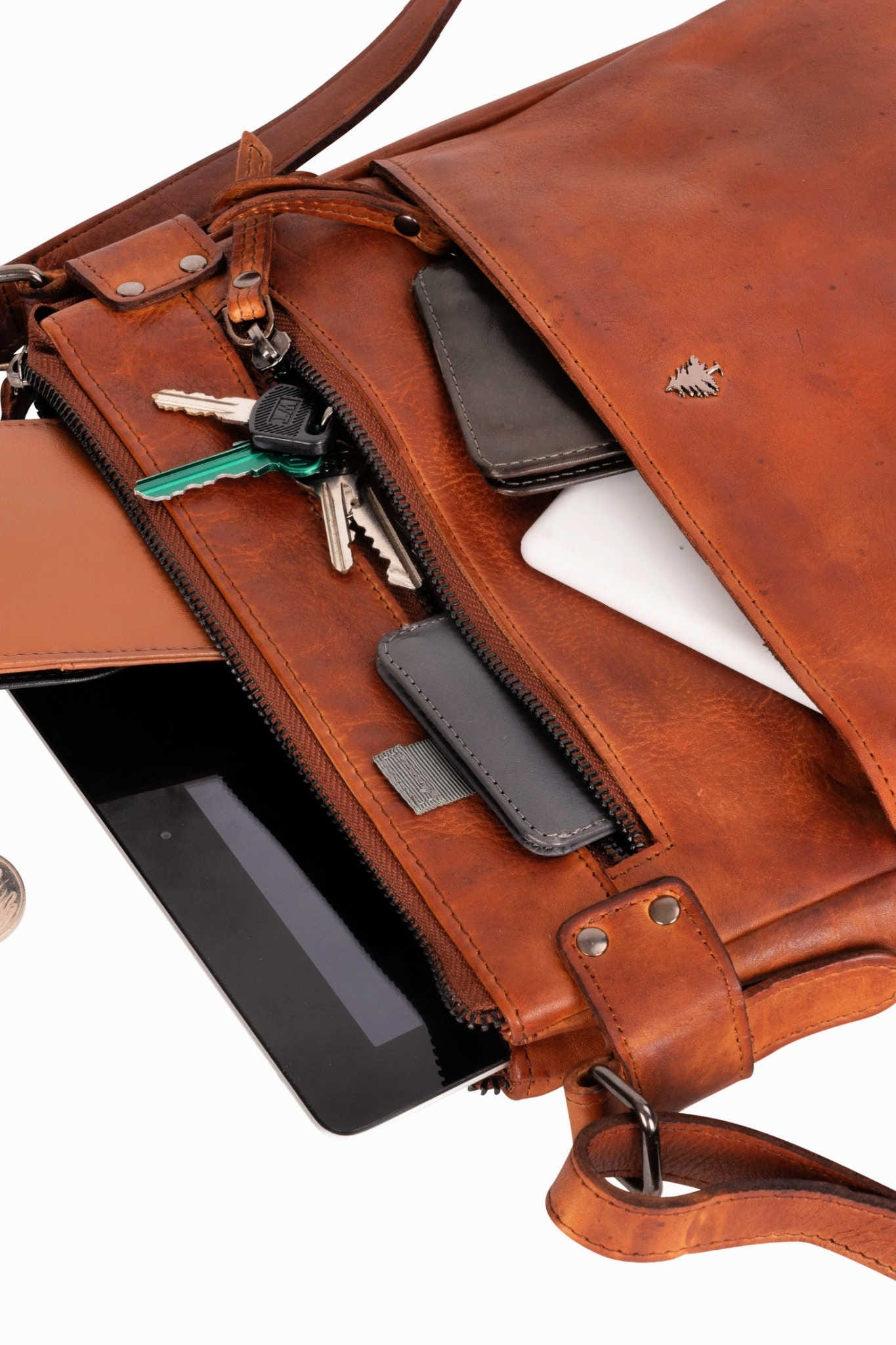 Robbie Leather Shoulder Bag Cognac