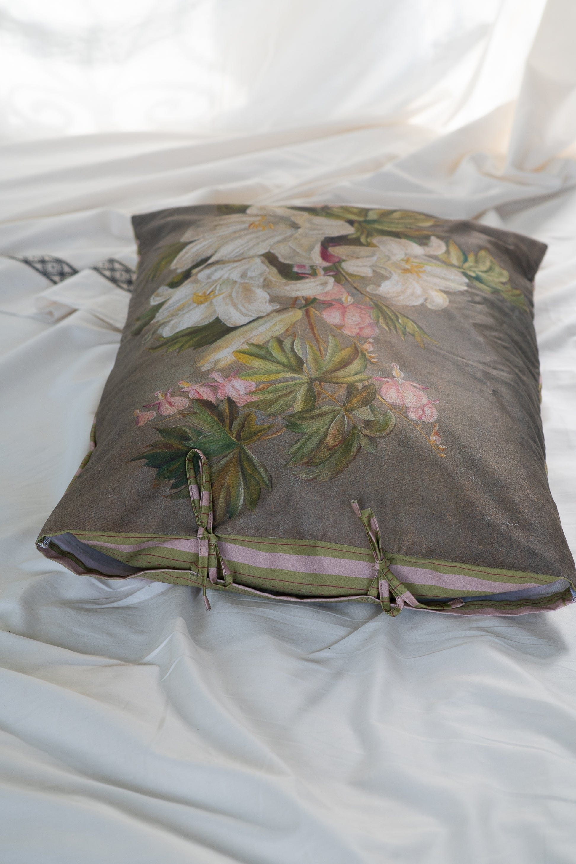 Tiger Lilies organic cotton pillowcase set