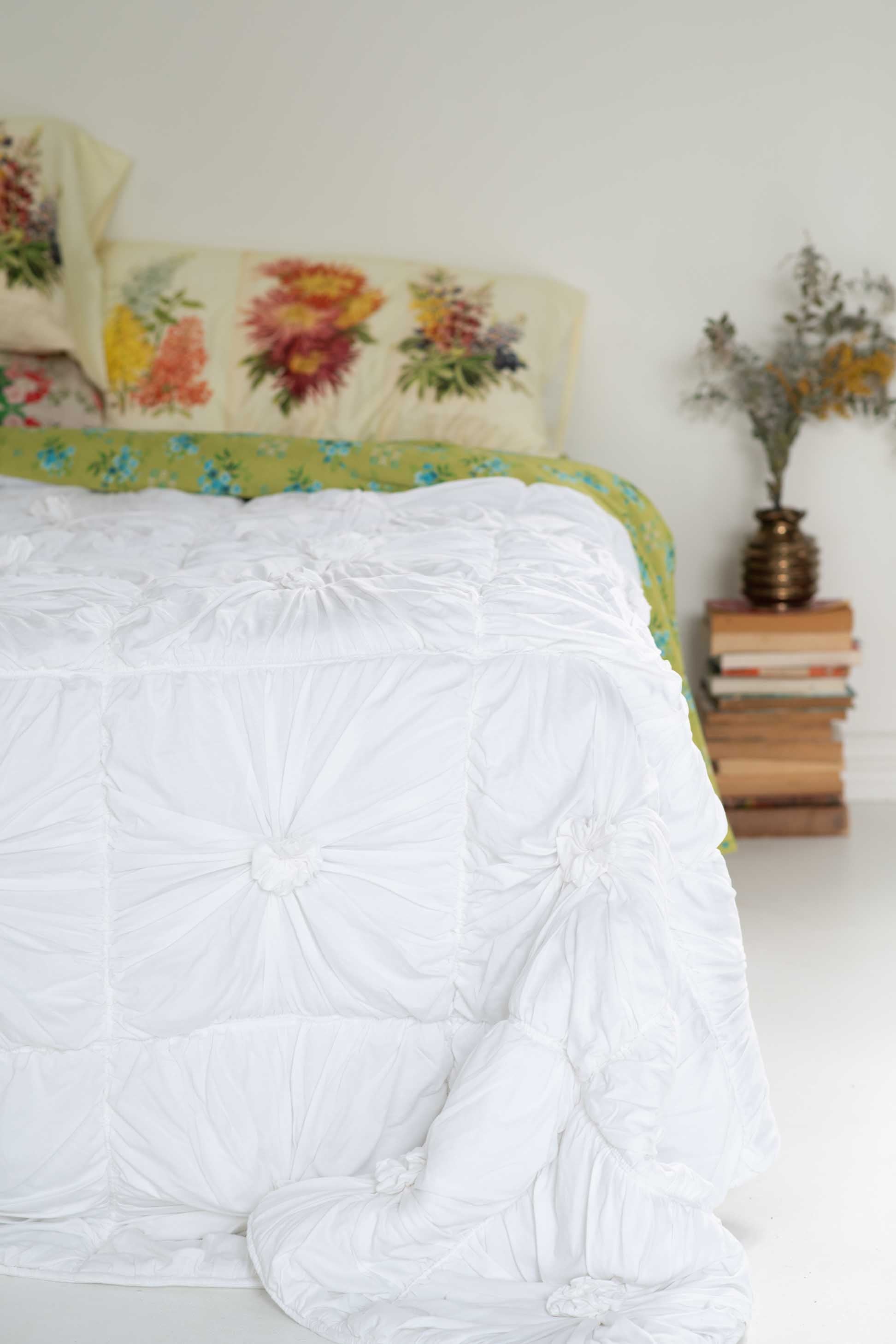 Rosette quilt in White *organic cotton