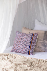 ernating leaf pattern cushion cover on bed, view of the park pillowcase set.