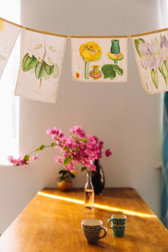 Matilda Smith botanical garland with flowers, table setting