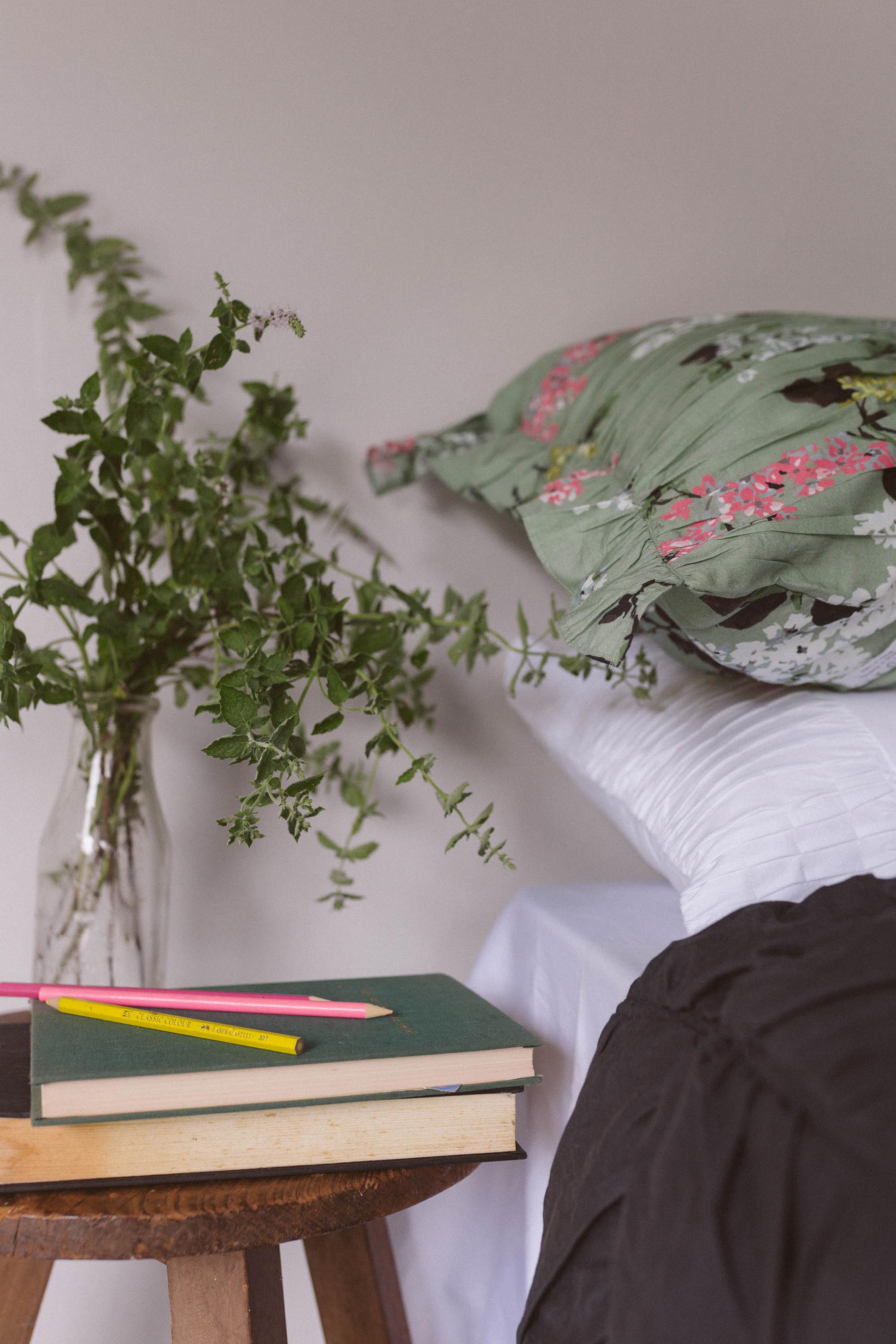 Gathered pillowcase in Blossom *organic cotton